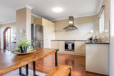 Inner City Pad Indooroopilly - 2032 Olympic Games 2