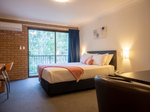 Airport Admiralty Motel - 2032 Olympic Games 3