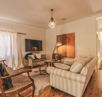 Ambrose On Byng - Central Location w/ 2 Bathroom - 2032 Olympic Games