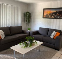Andergrove Home with a Garden View-Wi-fi  Netflix - 2032 Olympic Games