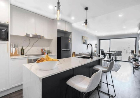 Modern 2-Bed 2-Bath - Walk To Hospital & Westfield - 2032 Olympic Games 0
