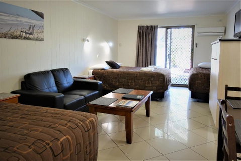 Pacific Palms Motor Inn - 2032 Olympic Games 2