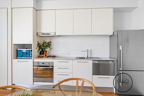 Perfect Penthouse - WiFi Included - 2032 Olympic Games 3