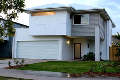 Petrie Beach Holiday Home - 2032 Olympic Games 0