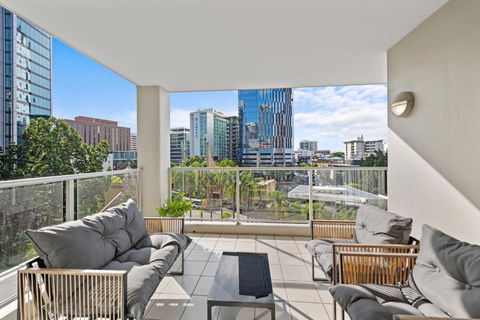 Prime City Residence With Pool Gym And Parking - 2032 Olympic Games 3