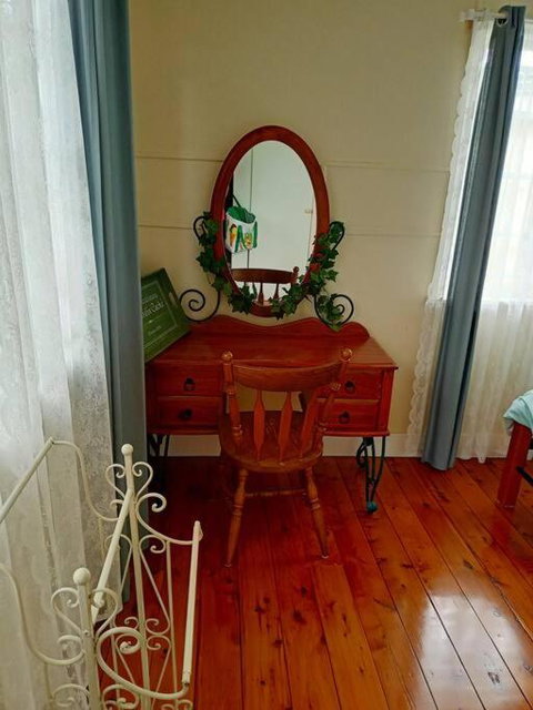 Quiet Private Central Cozy 3bdrm FREE Parking - 2032 Olympic Games 3