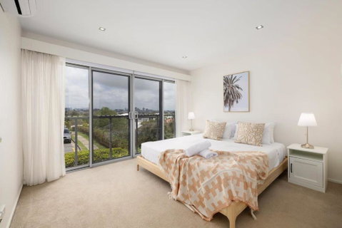 Renov Peaceful 3BR Morningside Gem: Cozy Retreat - 2032 Olympic Games 0