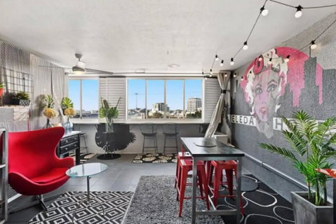Retro Chic Vibes, Tropical Pool & Prime Location - 2032 Olympic Games 0
