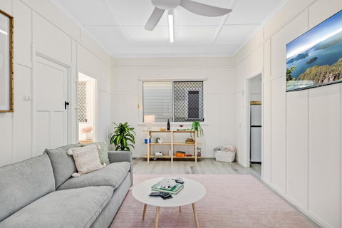 Sage Cottage! CBD Perfection! - 2032 Olympic Games 0