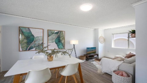 Salt Life Short Walk To Beach, Shops Cafes Accom Holidays - 2032 Olympic Games 3