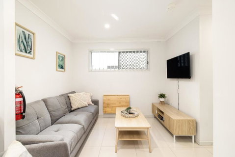 Smart Suites Self Check-in Apartments - W Freney - 2032 Olympic Games 3