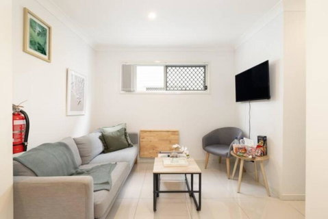 Smart Suites Self Check-in Apartments - S Freney - 2032 Olympic Games 1