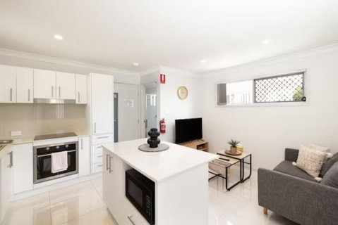 Smart Suites Self Check-in Apartments - S Freney - 2032 Olympic Games 0