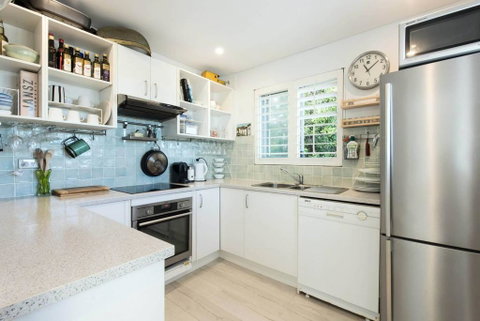 Best Beachside Location In Clovelly With Parking! - 2032 Olympic Games 3
