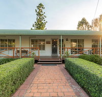 Birds 'n' Bloom Cottages - 2032 Olympic Games