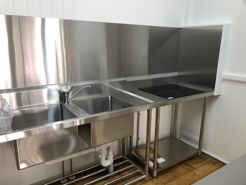 Bluetongue Backpackers - 2032 Olympic Games 3