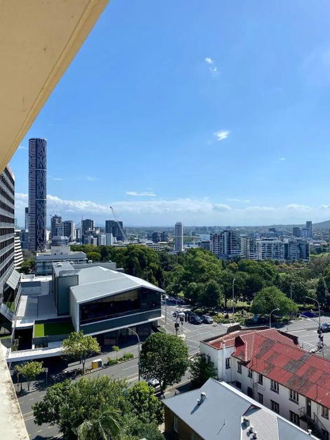 The Summit Apartments - Spacious 9th Floor Apartment - 2032 Olympic Games 2