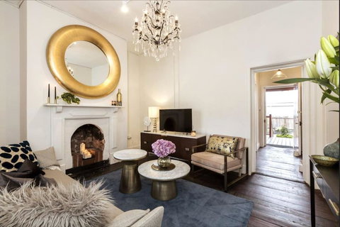 Warders Quarters Central Heritage Retreat - 2032 Olympic Games 0