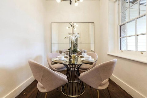 Warders Quarters Central Heritage Retreat - 2032 Olympic Games 2