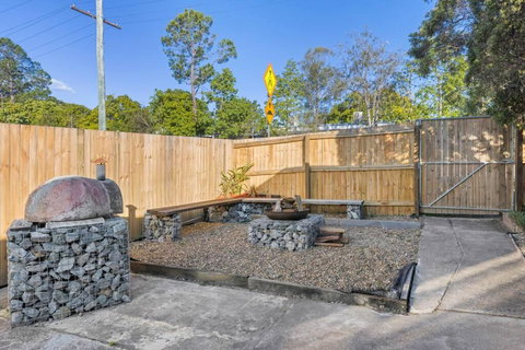 Warm And Cozy Cottage House - 2032 Olympic Games 1