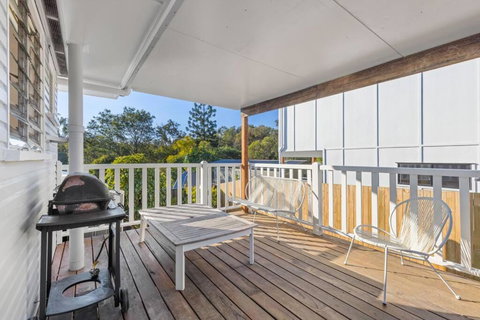 Warm And Cozy Cottage House - 2032 Olympic Games 2