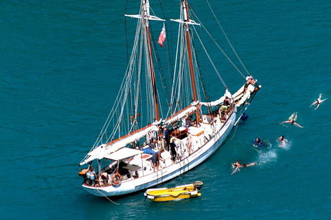 Whitehaven Beach Sailing And Snorkeling Cruise - 2032 Olympic Games 3
